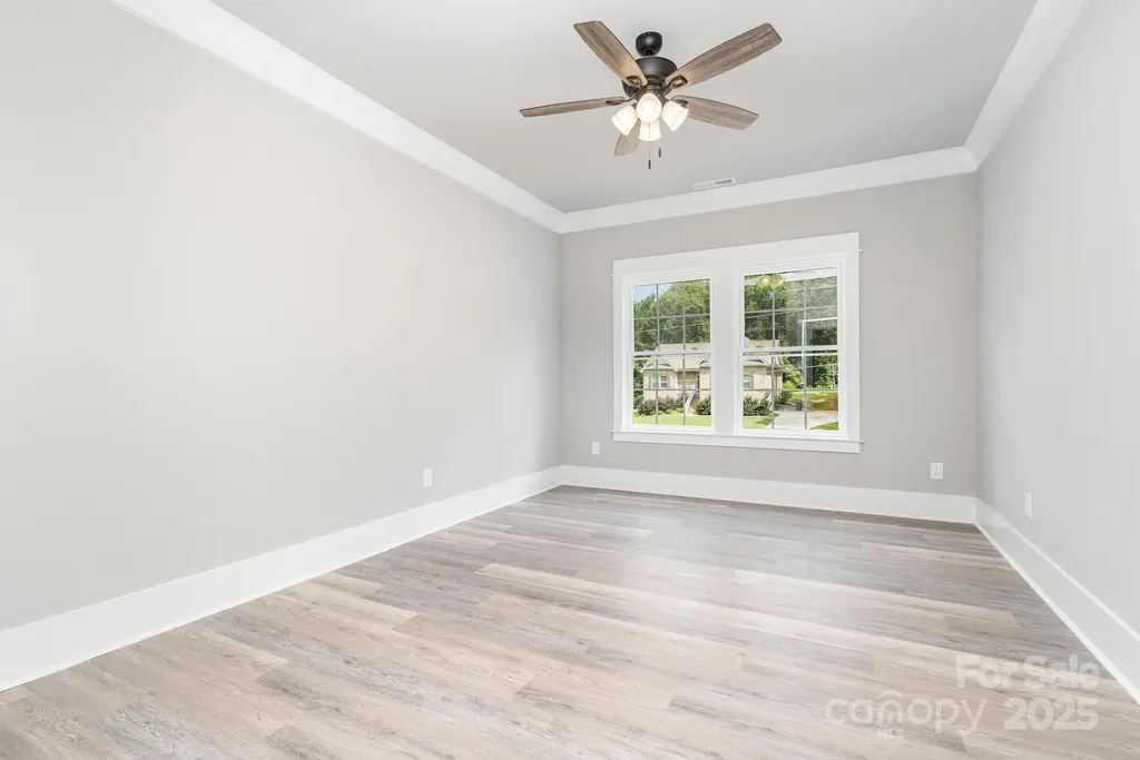 7221 Static Way Sherrills Ford NC 28673