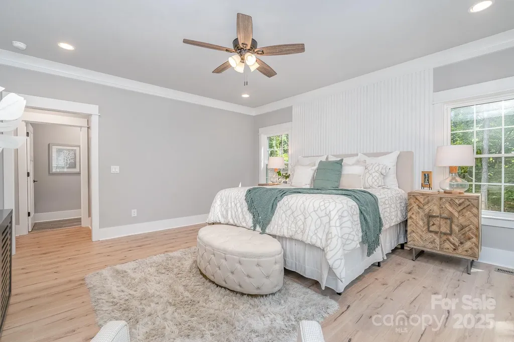 7221 Static Way Sherrills Ford NC 28673