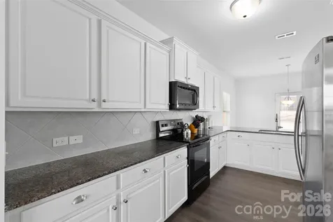 9022 Colwick Hill Lane Charlotte NC 28215