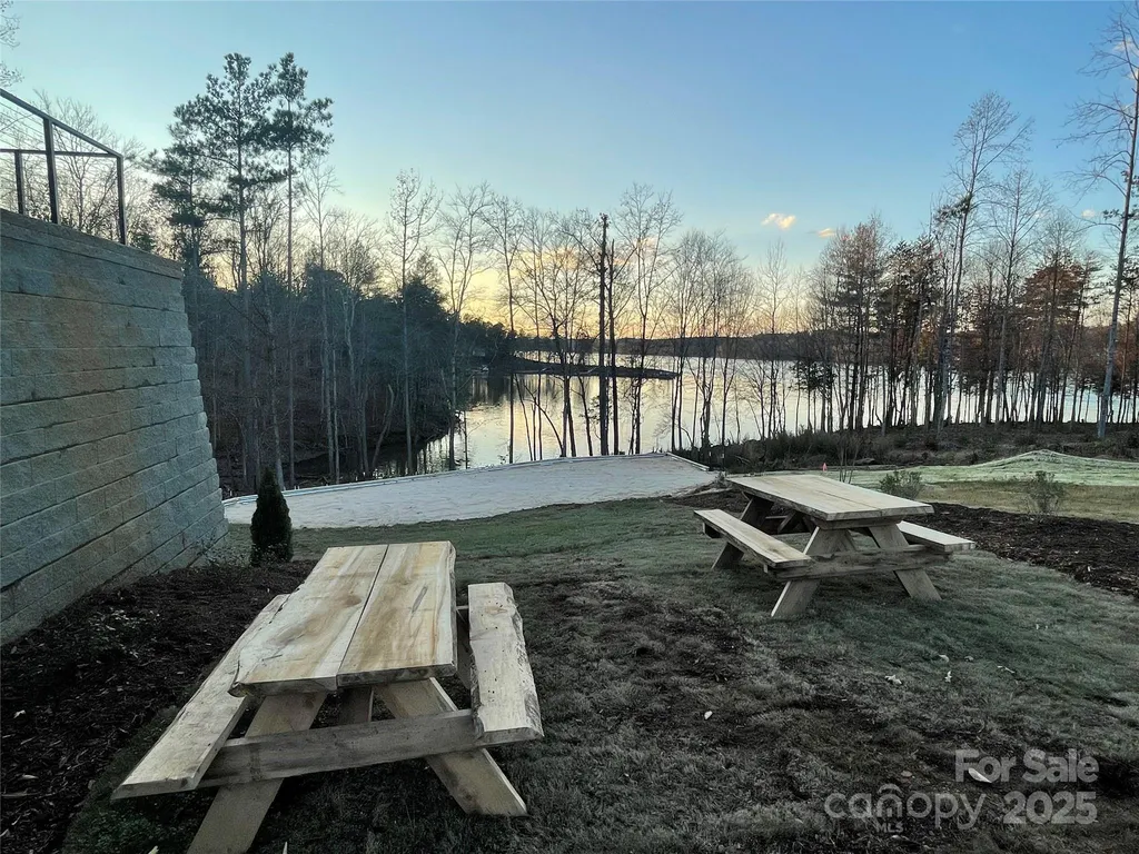 3318 Pyramid Peak Trail Connelly Springs NC 28612