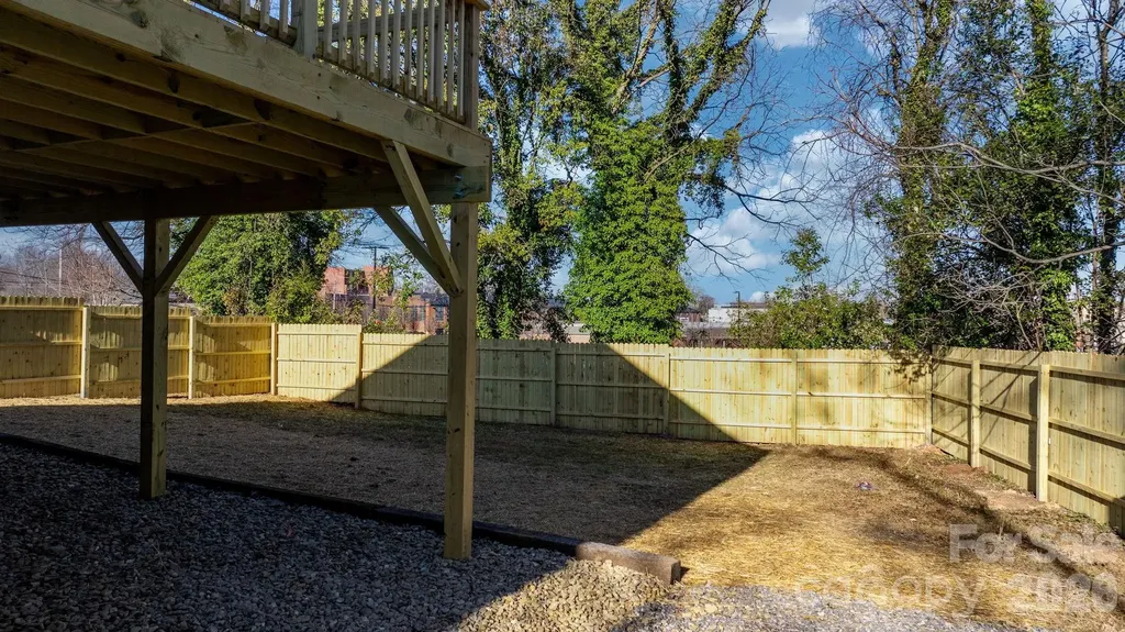 49 8th Street SE Hickory NC 28602