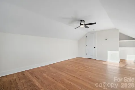 49 8th Street SE Hickory NC 28602