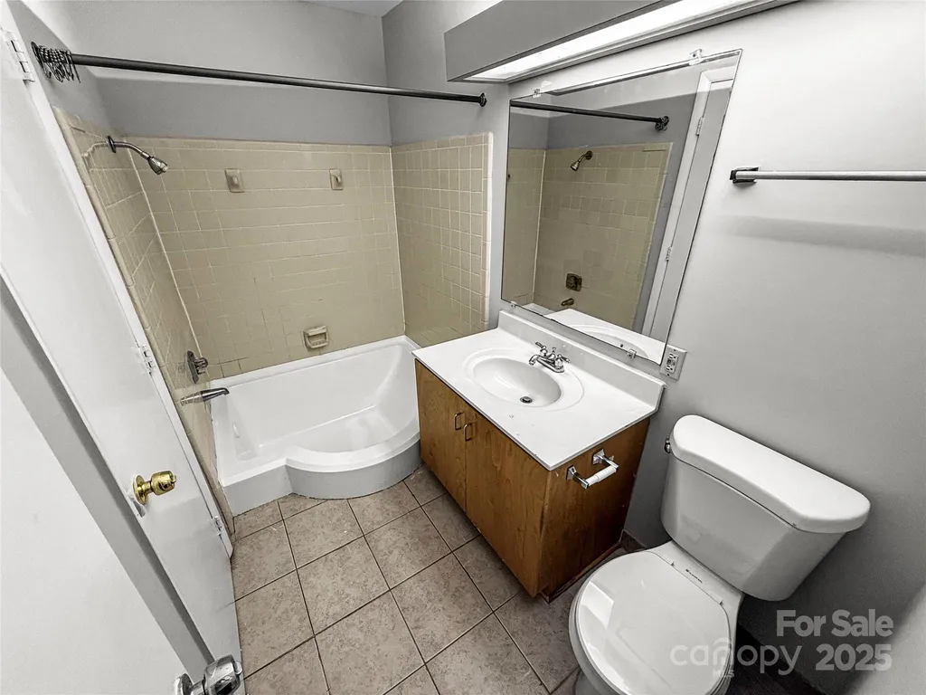 4824 Spring Lake Drive Charlotte NC 28212