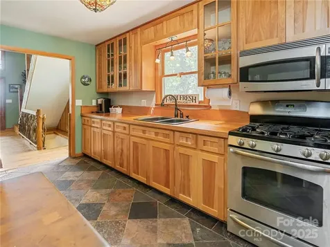 167 Bold Springs Road Sylva NC 28779