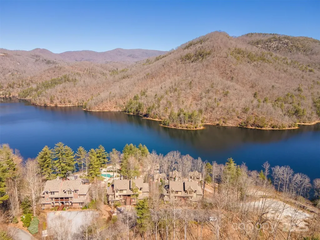 85 Southshore Drive Tuckasegee NC 28783
