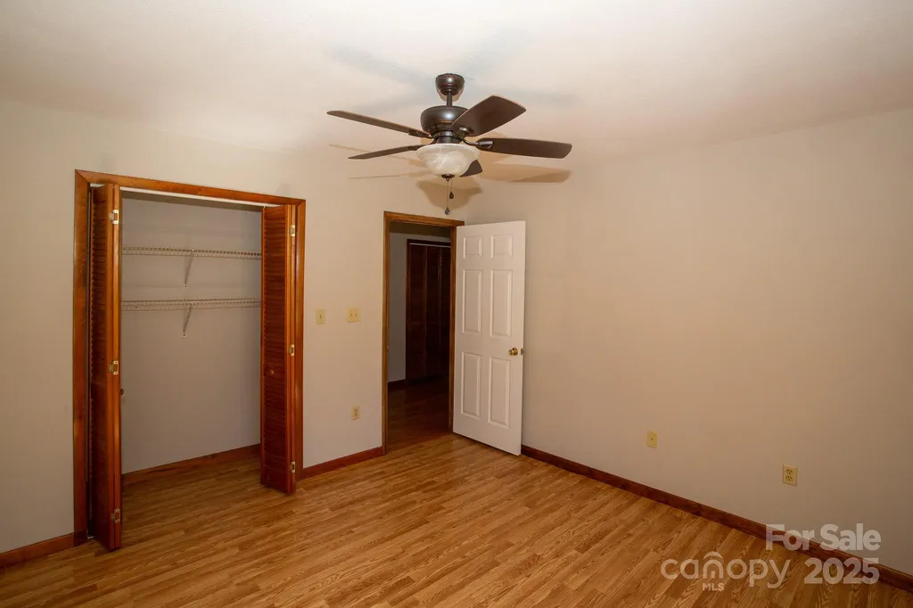 9 Lorena Drive Asheville NC 28806