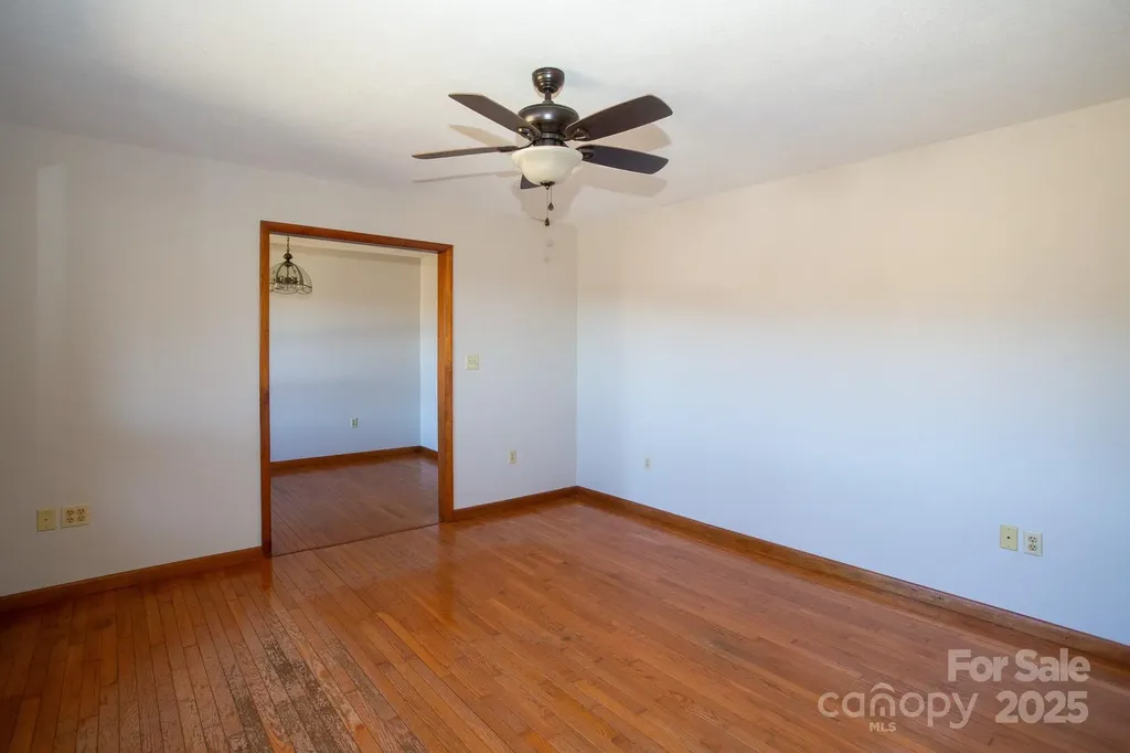 9 Lorena Drive Asheville NC 28806
