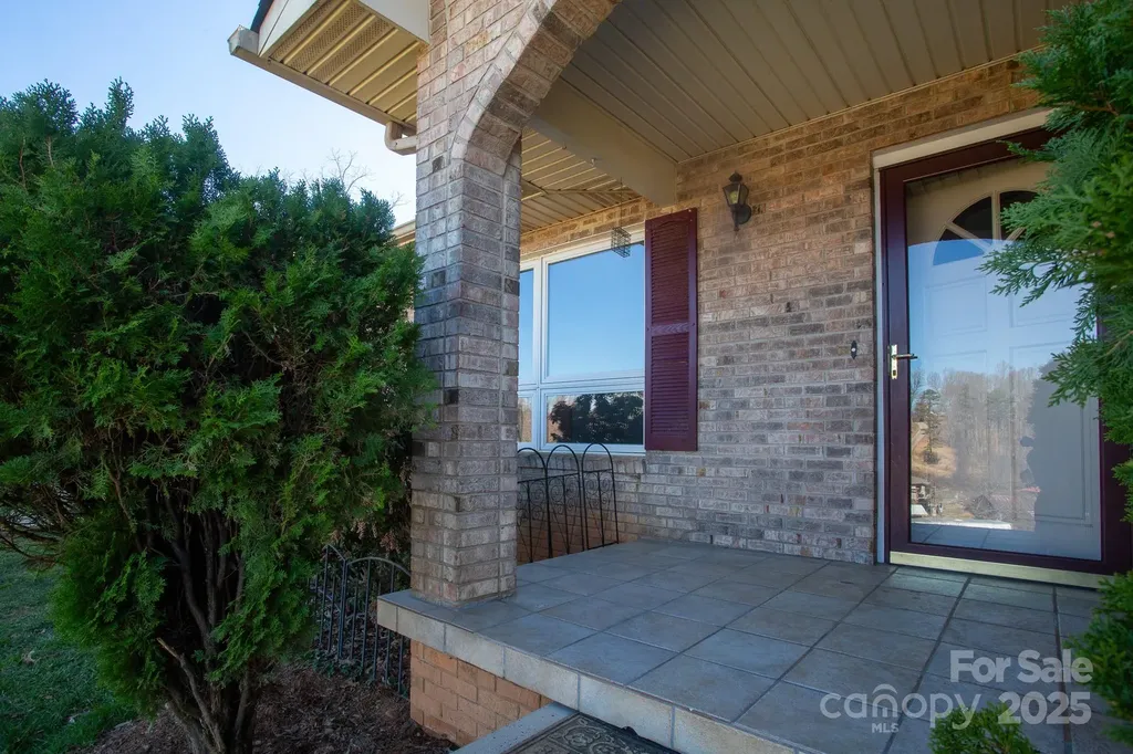 9 Lorena Drive Asheville NC 28806