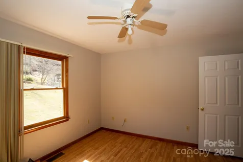 9 Lorena Drive Asheville NC 28806