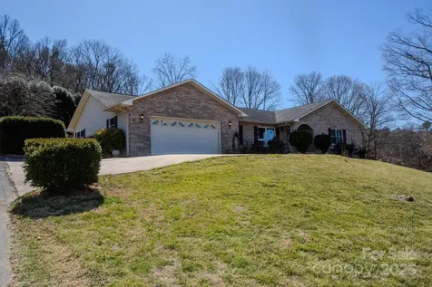 9 Lorena Drive Asheville NC 28806