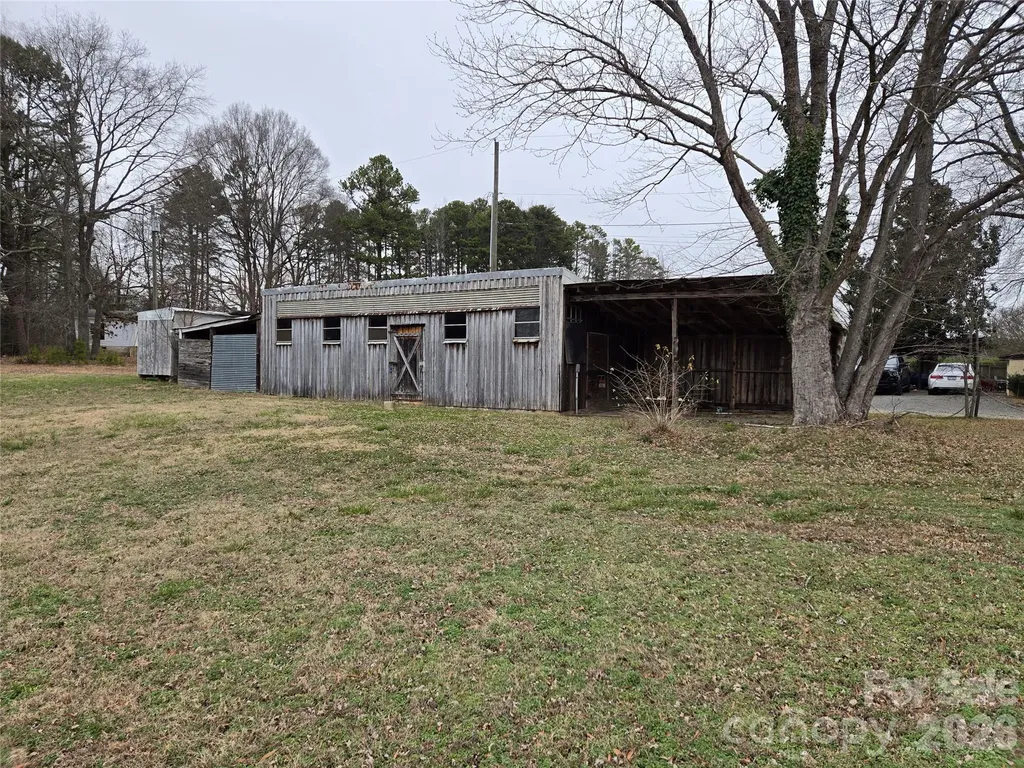 915 Chapel Street Landis NC 28088