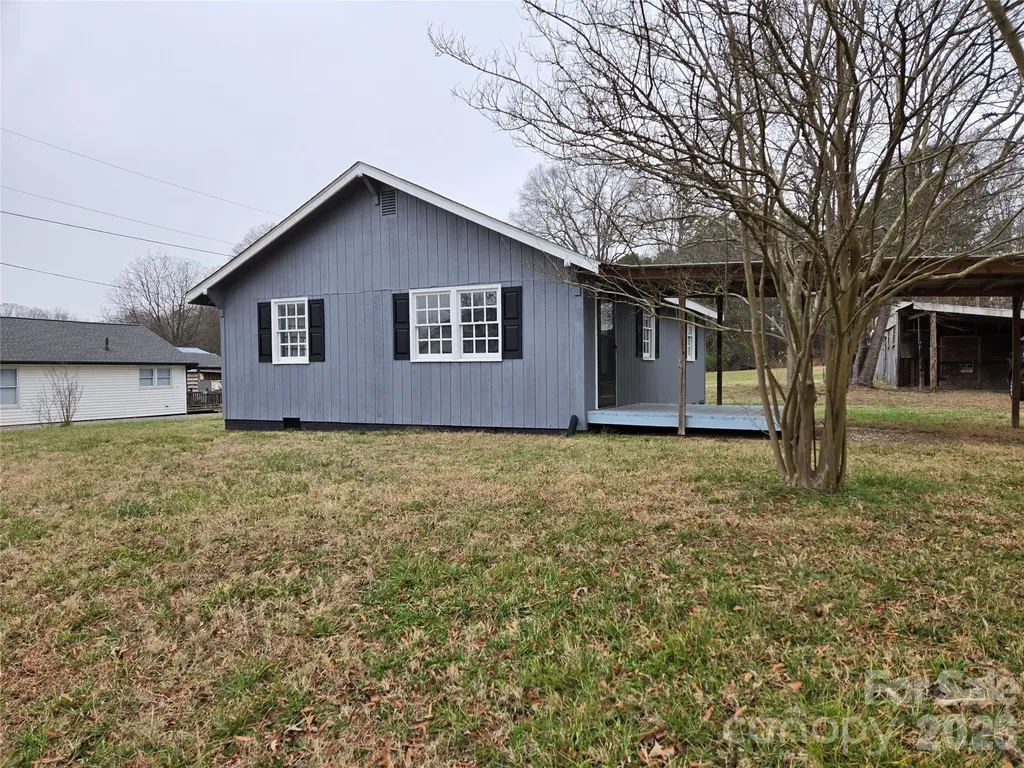 915 Chapel Street Landis NC 28088