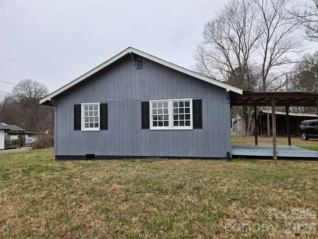 915 Chapel Street Landis NC 28088