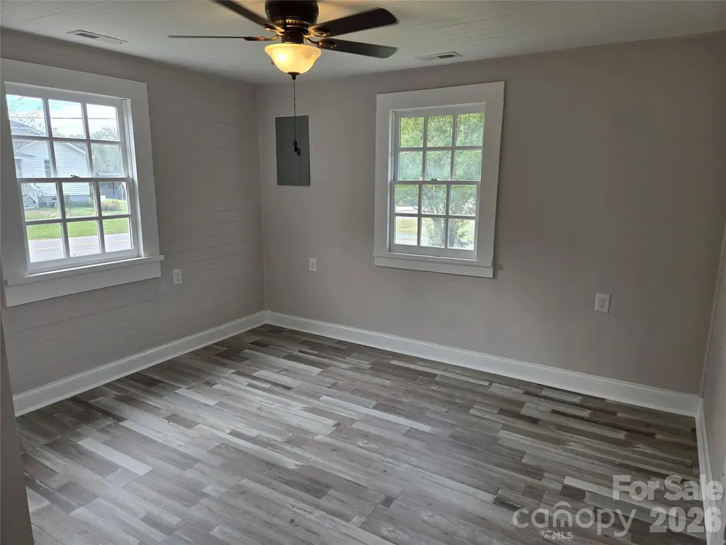 915 Chapel Street Landis NC 28088
