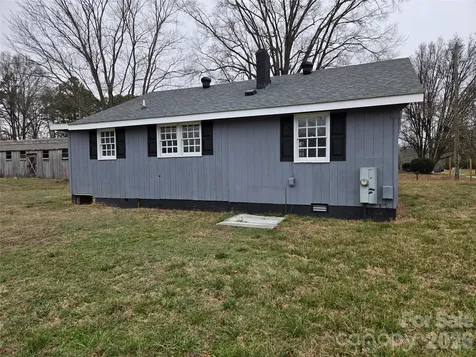 915 Chapel Street Landis NC 28088