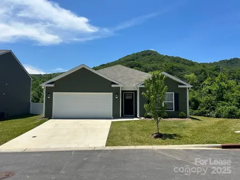 111 Switchgrass Loop Fairview NC 28730
