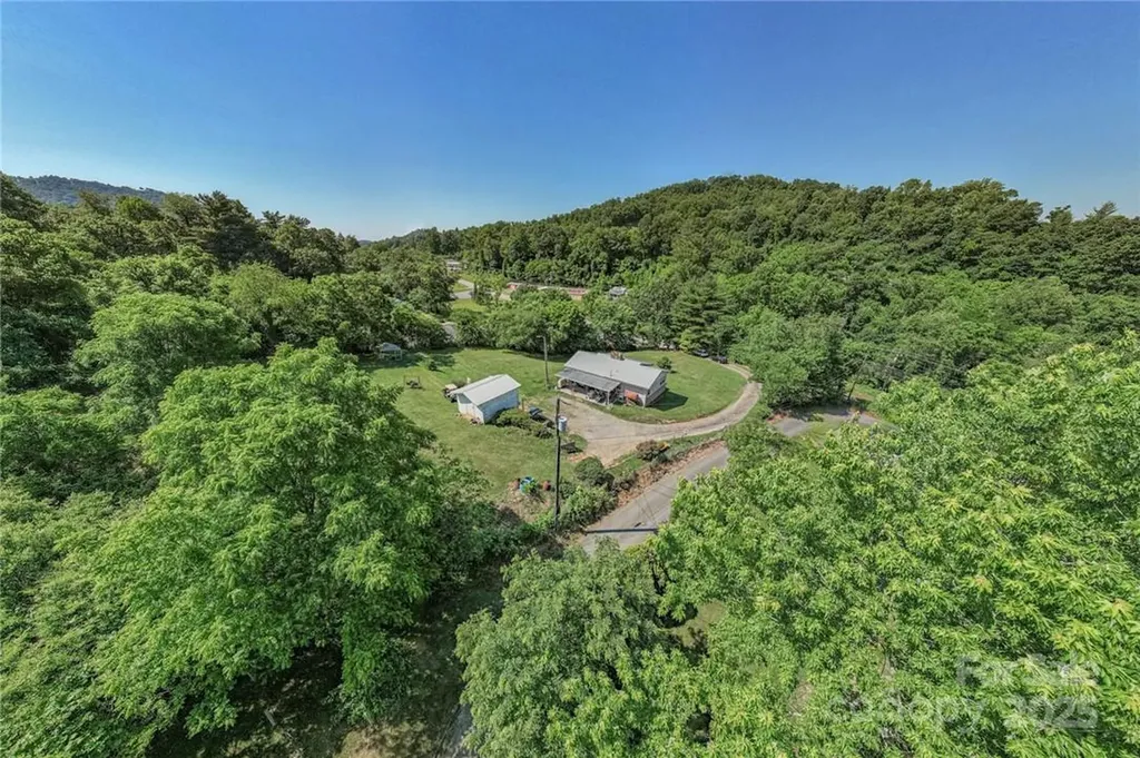 415 Weaverville Road Asheville NC 28804