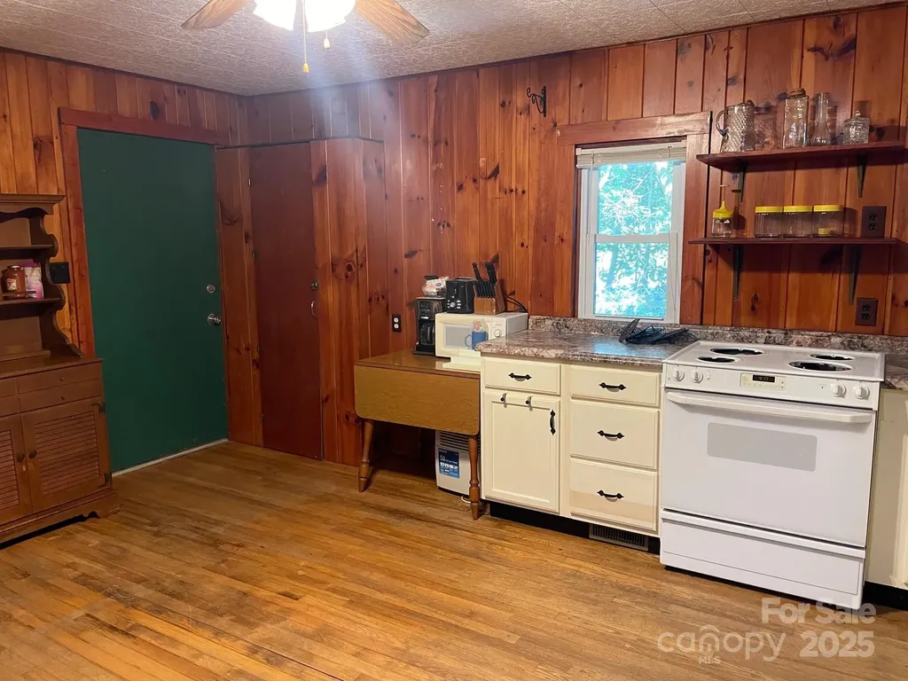 142 Whitewater Road Sapphire NC 28774