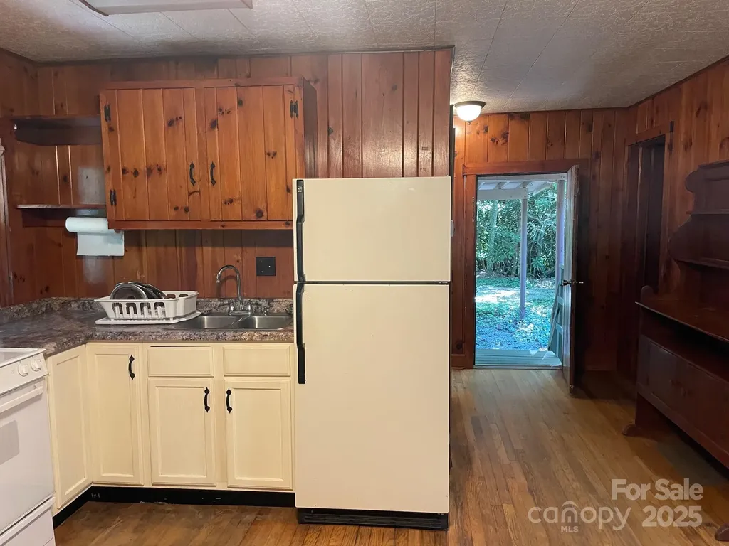 142 Whitewater Road Sapphire NC 28774