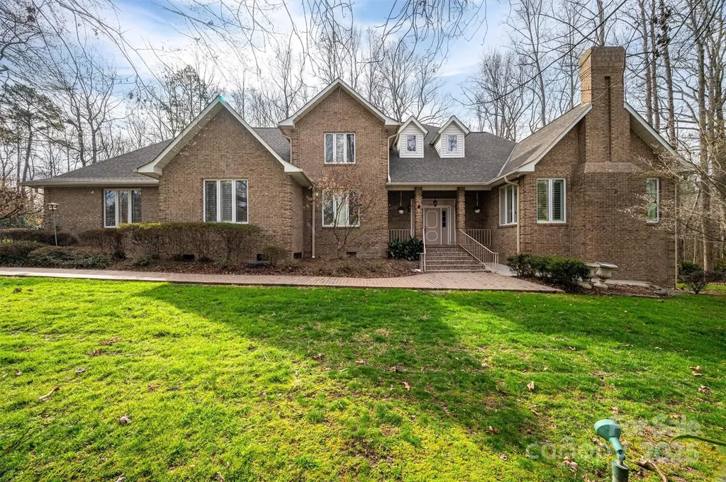1816 Country Garden Drive Shelby NC 28150