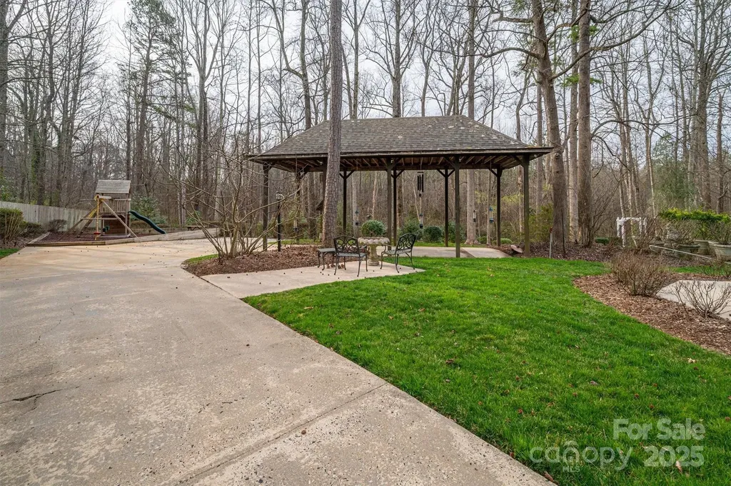 1816 Country Garden Drive Shelby NC 28150