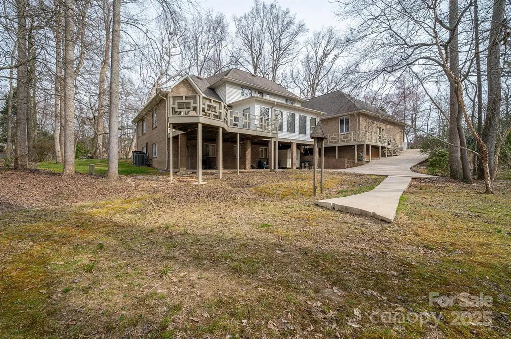 1816 Country Garden Drive Shelby NC 28150