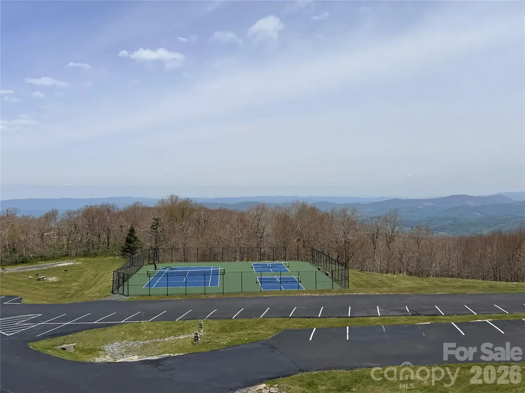 301 Pinnacle Inn Road Beech Mountain NC 28604