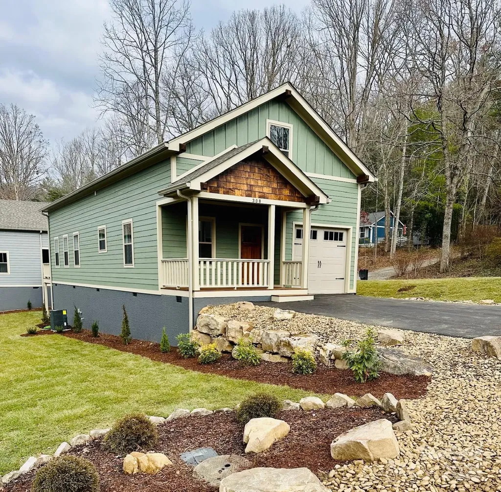 308 Ninth Street Black Mountain NC 28711
