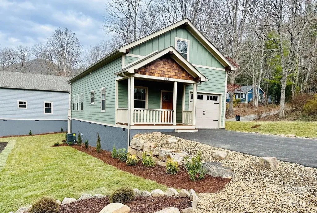 308 Ninth Street Black Mountain NC 28711