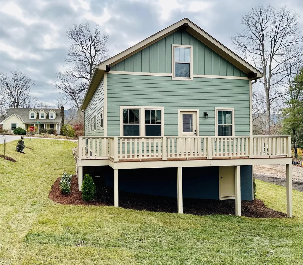 308 Ninth Street Black Mountain NC 28711