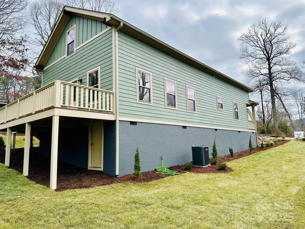 308 Ninth Street Black Mountain NC 28711