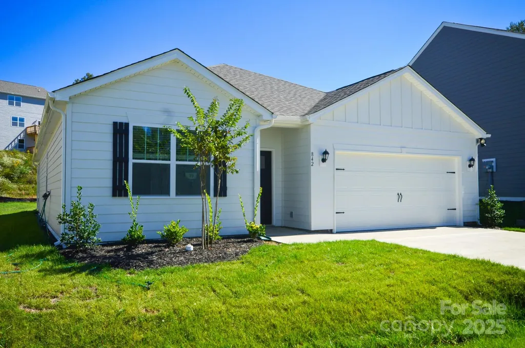 842 Adelston Lane Asheville NC 28804