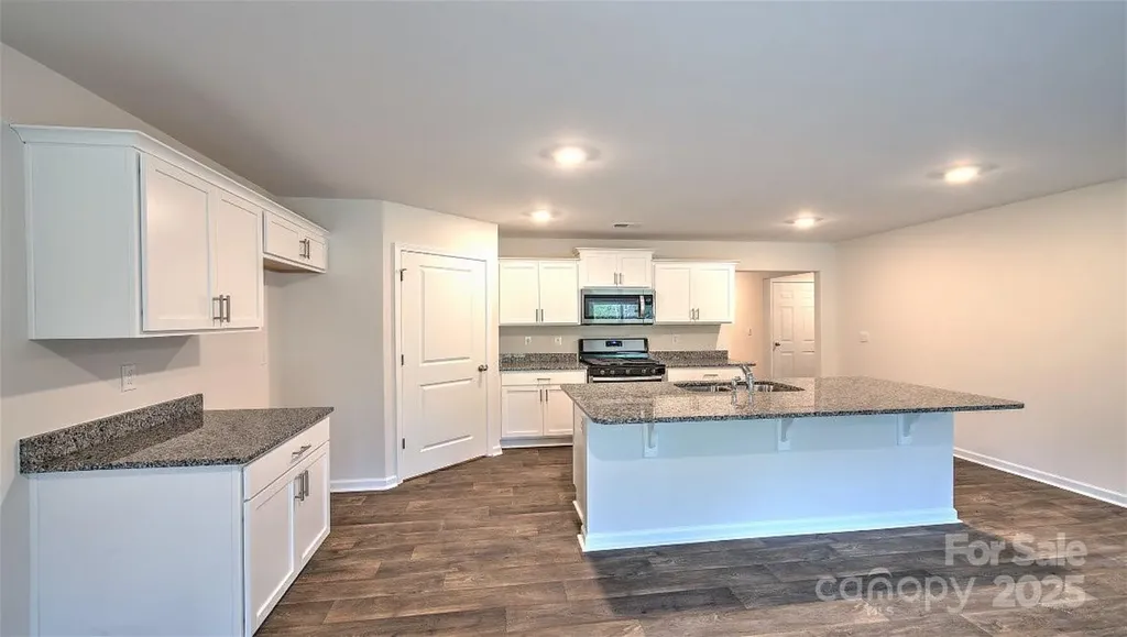 842 Adelston Lane Asheville NC 28804