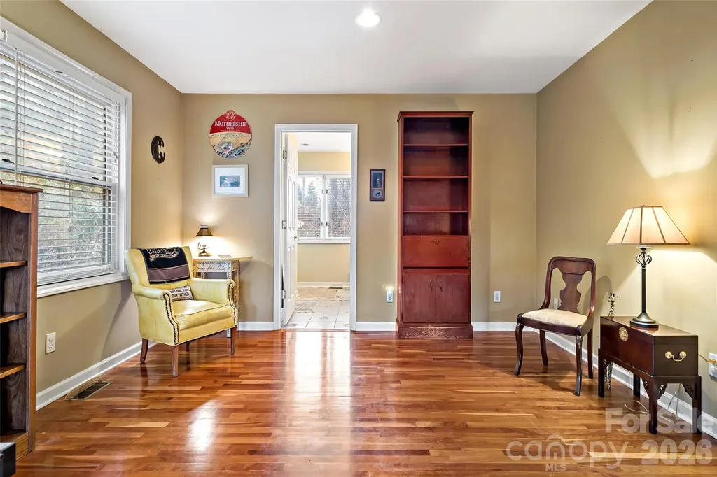 60 E Valley View Drive Marion NC 28752