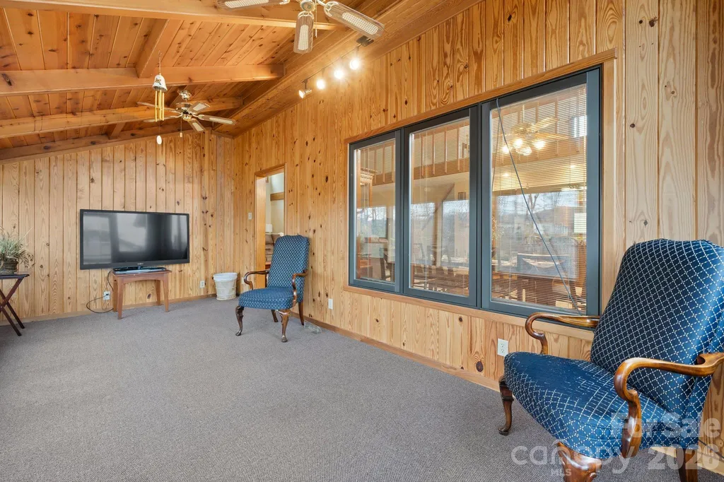 3910 6th Street NW Hickory NC 28601
