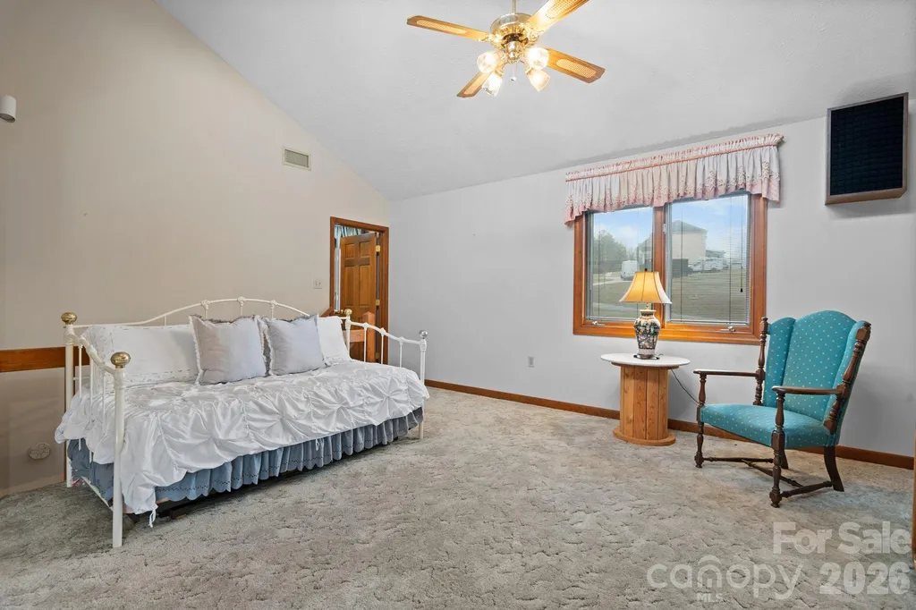 3910 6th Street NW Hickory NC 28601