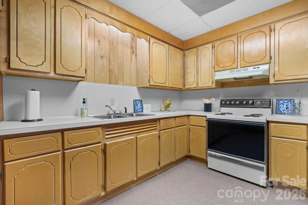 3910 6th Street NW Hickory NC 28601