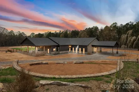 1565 Shinnville Road Cleveland NC 27013