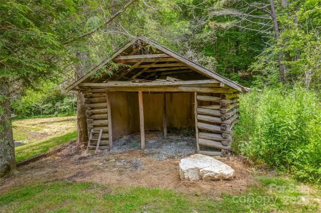 8749 Nc 63 Highway Leicester NC 28748