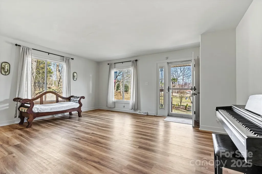 3995 Burton Lane Denver NC 28037