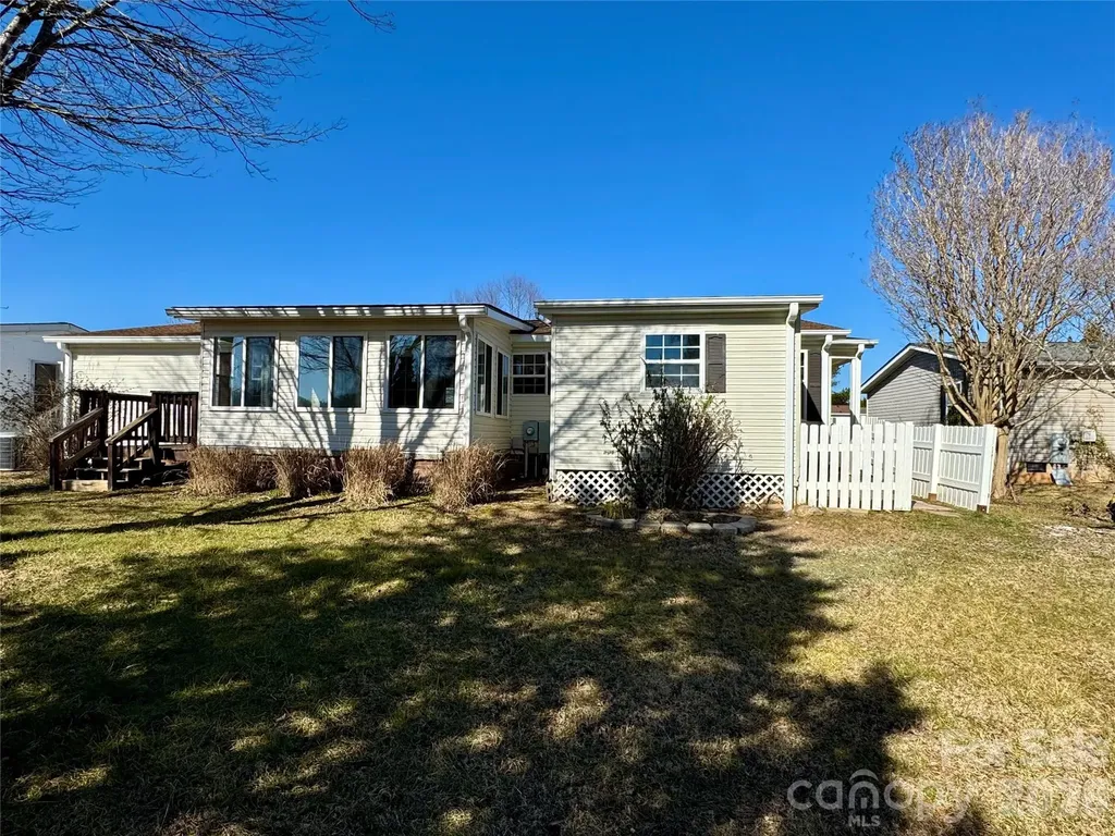 436 Riverwind Drive Hendersonville NC 28739
