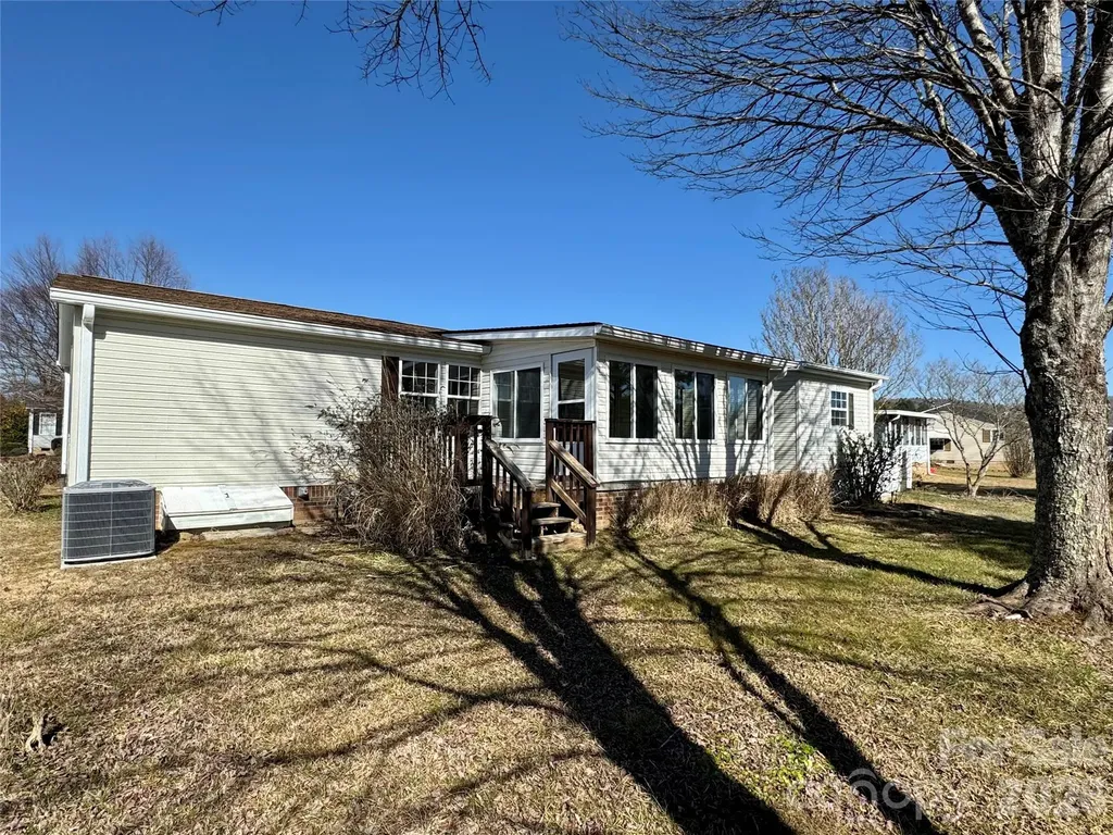 436 Riverwind Drive Hendersonville NC 28739