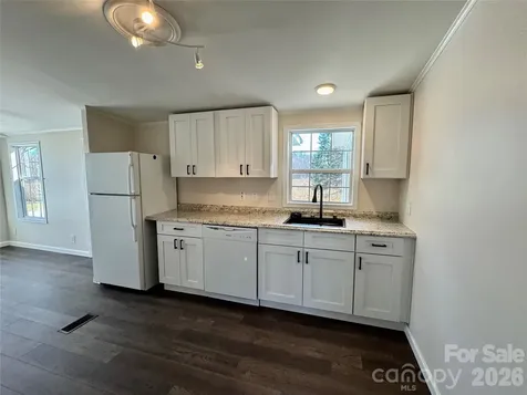 436 Riverwind Drive Hendersonville NC 28739