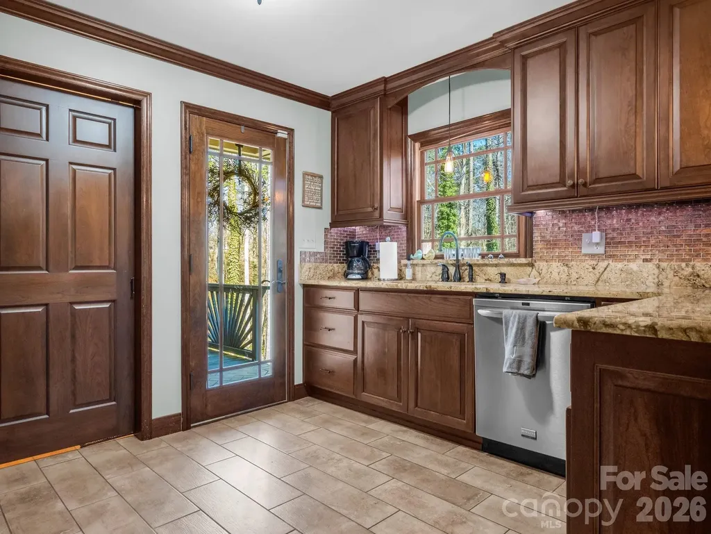 108 Three Oaks Lane Kings Mountain NC 28086