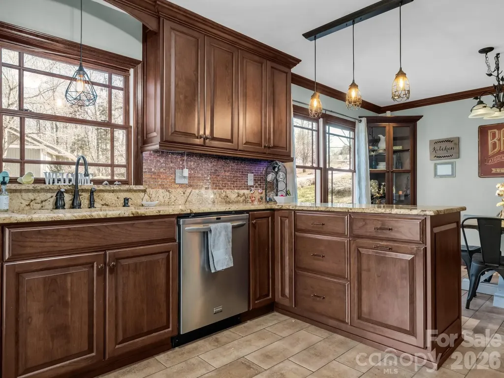 108 Three Oaks Lane Kings Mountain NC 28086