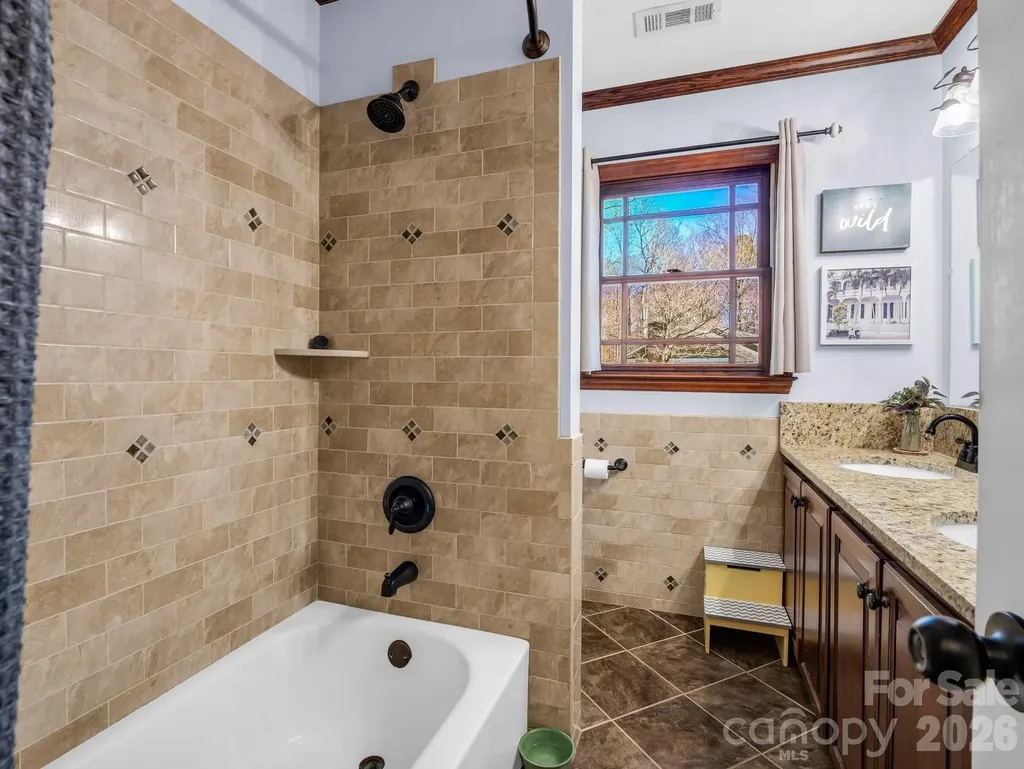108 Three Oaks Lane Kings Mountain NC 28086