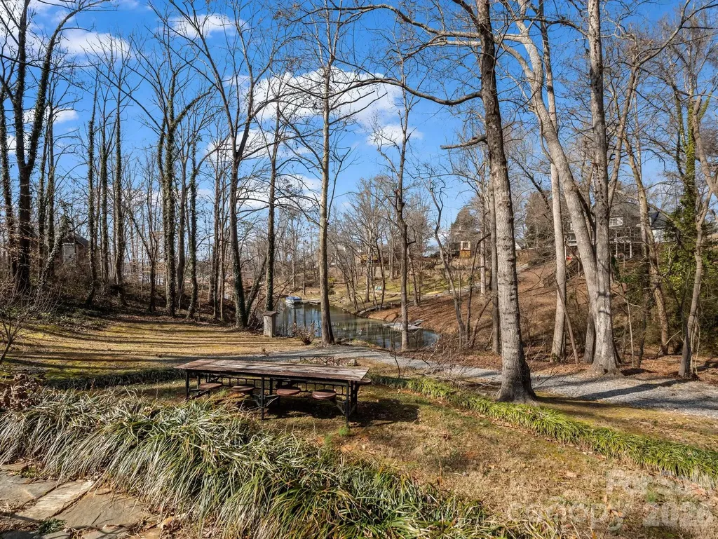108 Three Oaks Lane Kings Mountain NC 28086