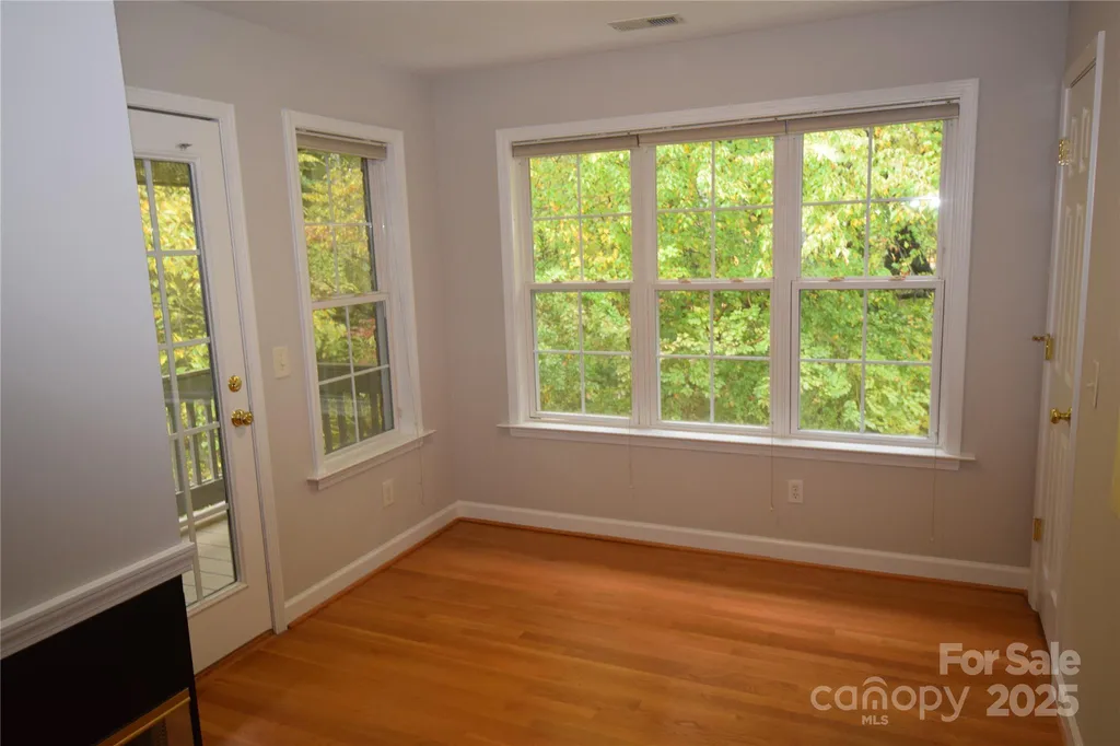 809 Pine Forest Road Charlotte NC 28214