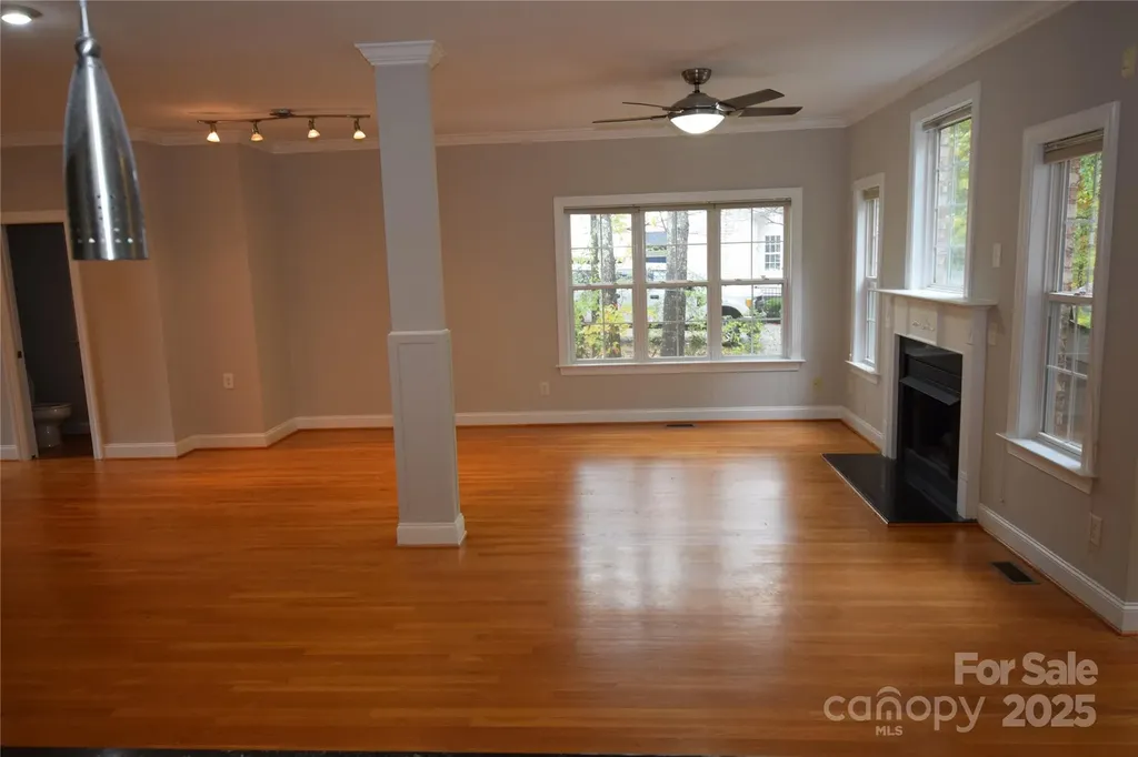 809 Pine Forest Road Charlotte NC 28214
