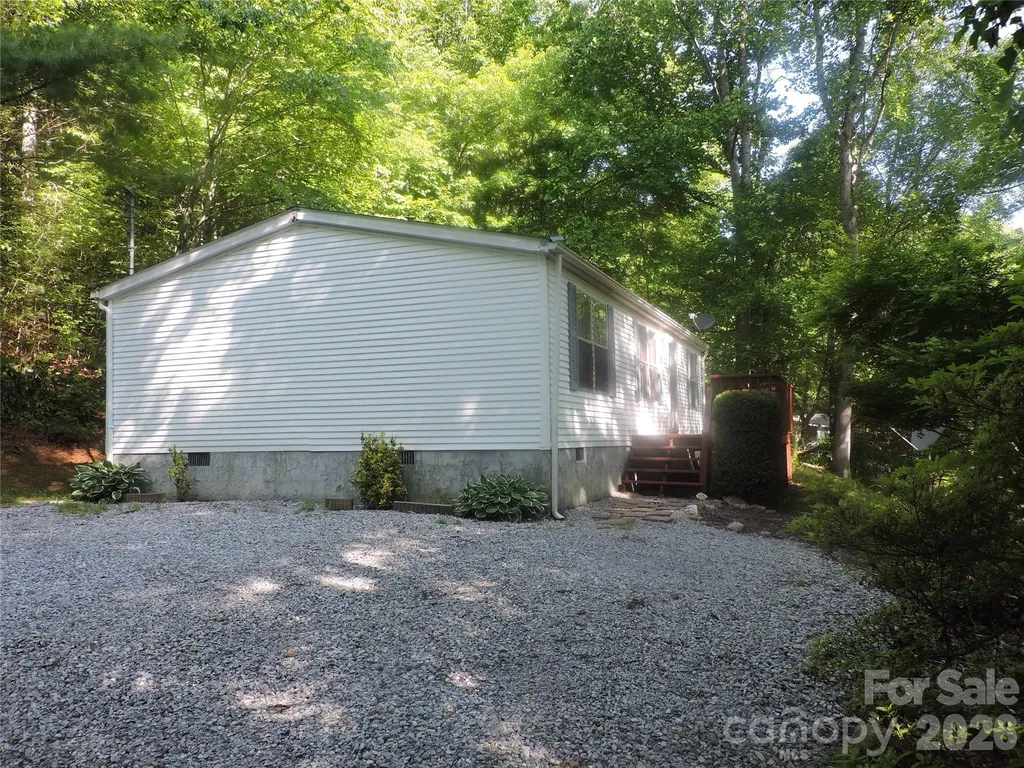 2271 Gouges Creek Road Spruce Pine NC 28777